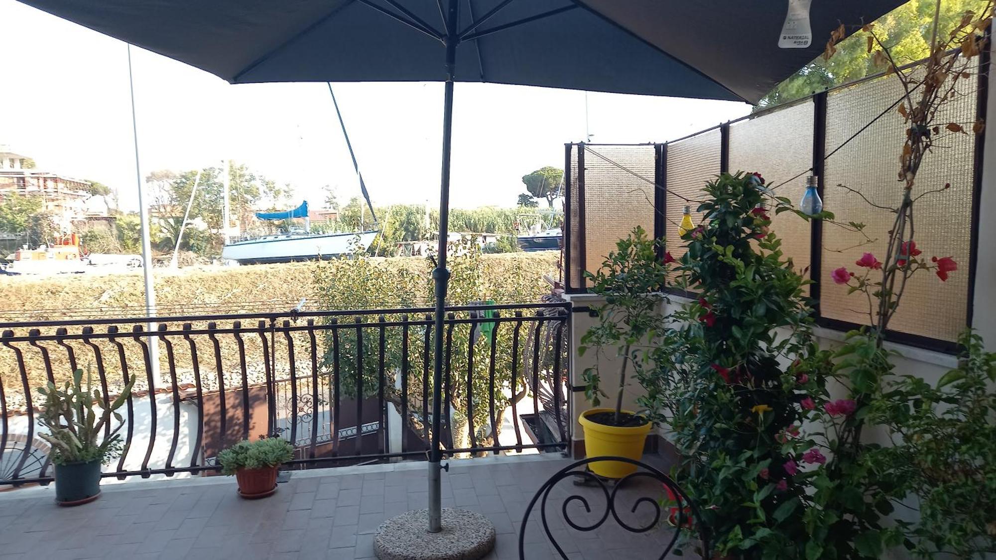 A Santy'S House 1Piano-No Lift-Shuttle A Pagamento-Raggiungibile A Piedi Aeroporto-Fermata Bus Fiera Di Roma A 3 Minuti-Air Condiz Ed Extra Bed For A Fee A Pagamento Apartment ฟิวมิชีโน ภายนอก รูปภาพ